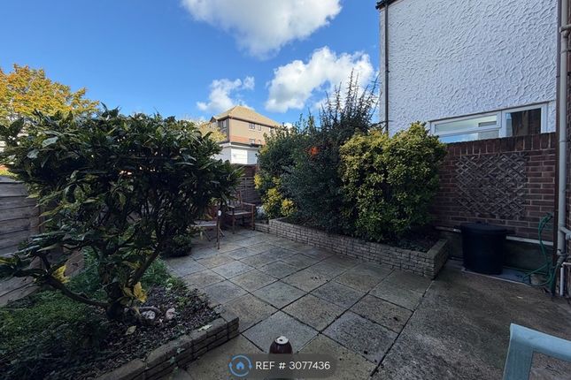 Lindon Court Grayshott Road, Southsea photo 3