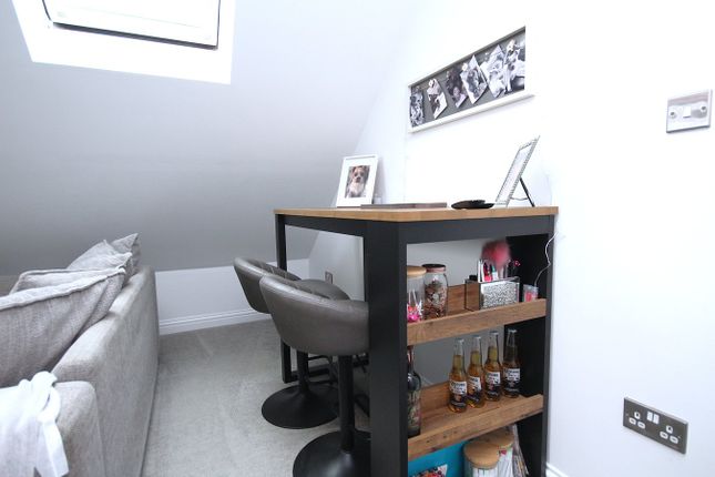 Flat 9, Aster Court Daisy Close, Poole photo 4