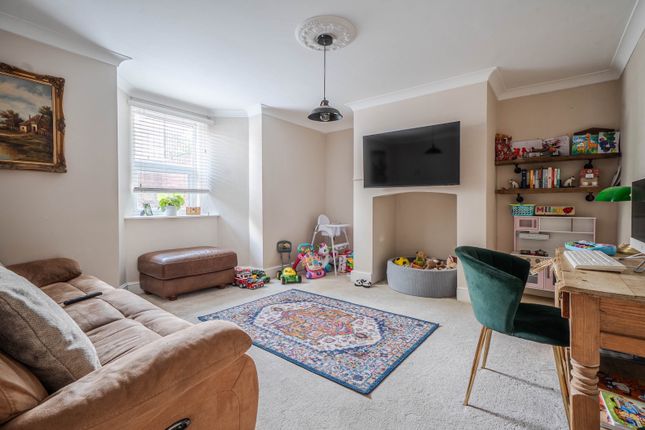 1, Acacia Villas, Dunstable photo 2