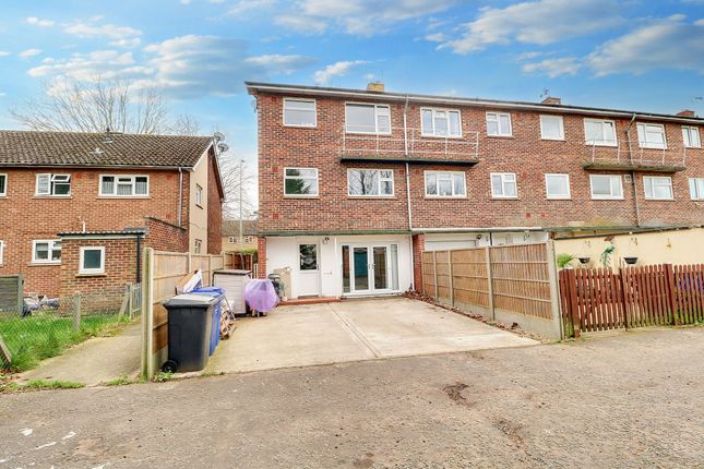 Town house for sale in New Cheveley Road, Newmarket