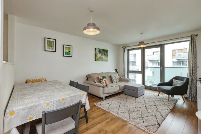 Flat for sale in 87 Stainsby Road, London