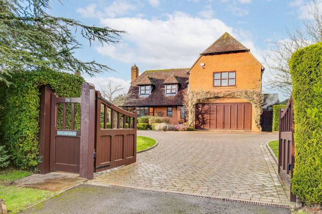 Thumbnail Detached house for sale in St. Albans Road, Codicote, Hertfordshire