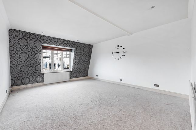 Flat to rent in Fortune Green Road, London