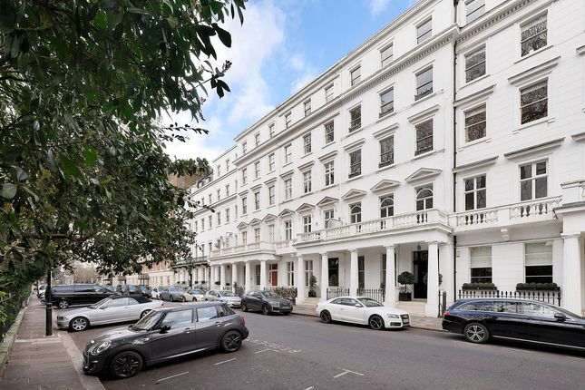 Thumbnail Town house for sale in Lowndes Square, London