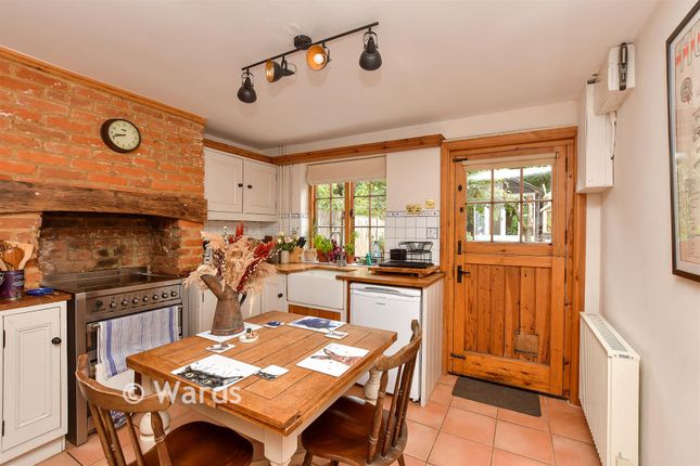 Suttons Cottages, Perry Wood, Faversham photo 4