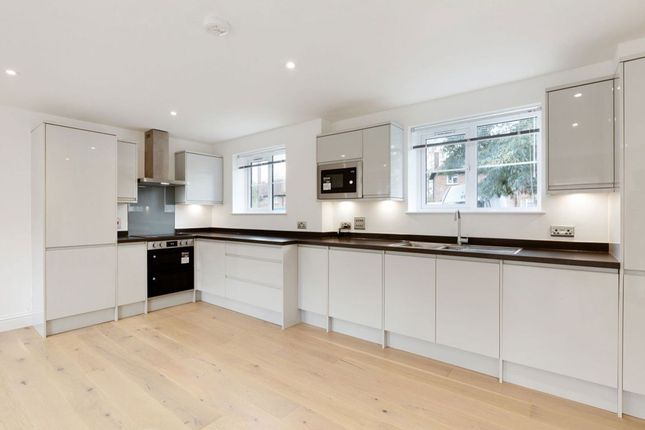 1F, Little Wood, Sevenoaks photo 2