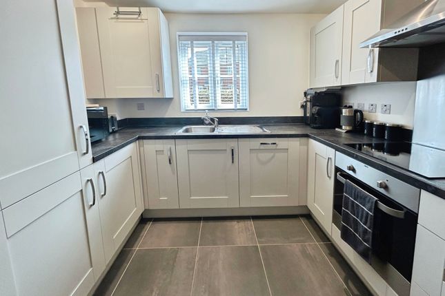 42, Stirling Road, Swadlincote photo 2