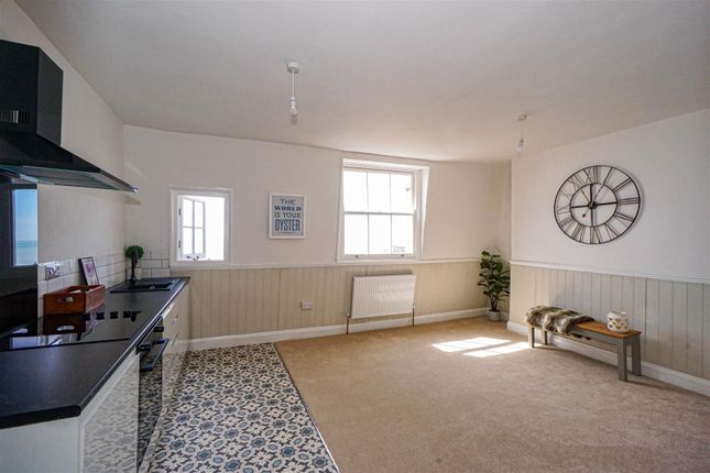 Flat 3, 19, White Rock, Hastings photo 3
