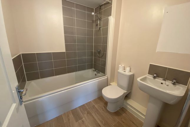 Flat 5, Bristol photo 5