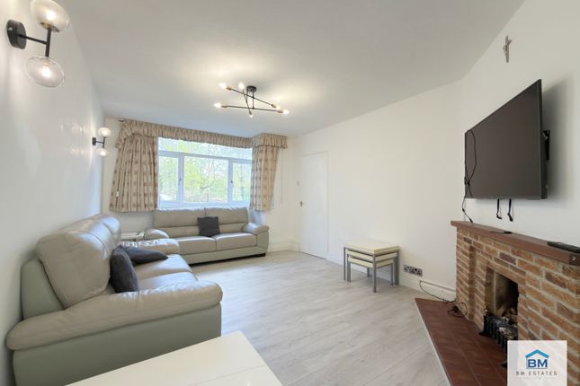 212, Hamilton Lane, Leicester photo 2