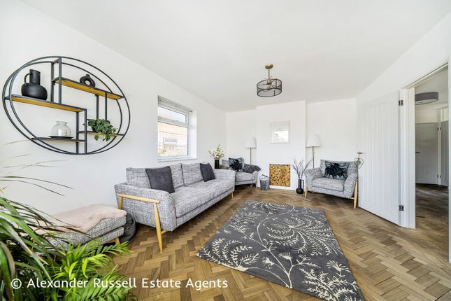 8, Hereford Gardens, Birchington photo 4