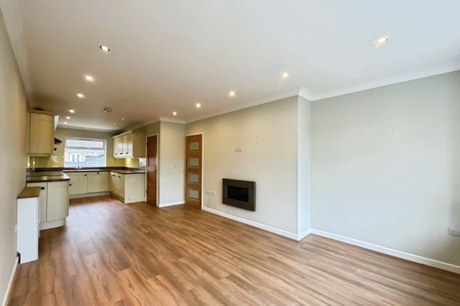 2, Parkhill Crescent, Barnby Dun, Doncaster photo 2