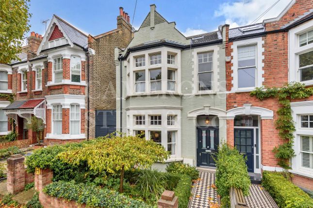 Thumbnail Property for sale in Dundonald Road, London