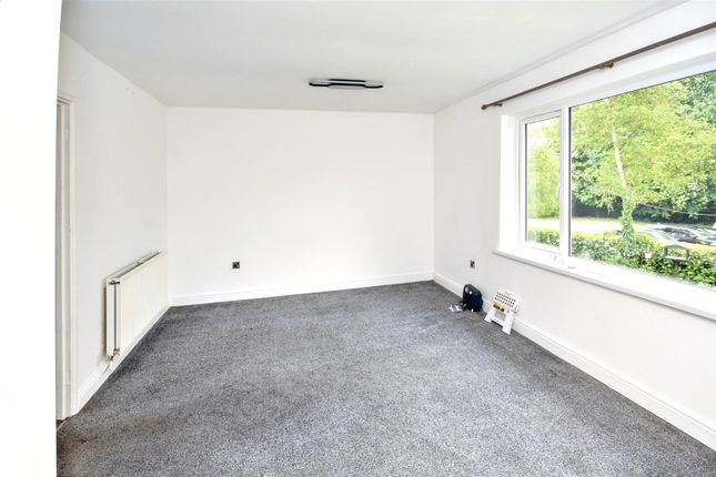 10, Rose Court, Corby photo 2