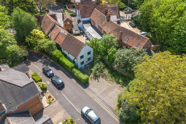24, High Street, Twyford photo 4