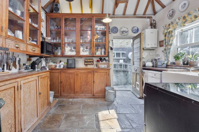 31, Sandgate Hill, Folkestone photo 4