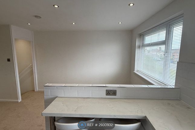 Brookside Close, Old Stratford, Milton Keynes photo 5