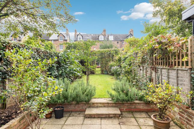 Terraced house for sale in Leckford Road, Oxford, Oxfordshire