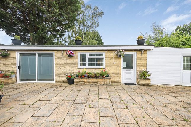 Thumbnail Bungalow to rent in Coppermill Road, Wraysbury, Staines-Upon-Thames, Berkshire