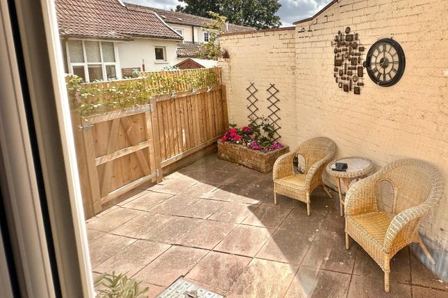 13, Huntspill Road, Somerset photo 3
