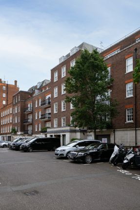 Flat for sale in Reeves Mews, London, 2