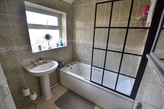 1 Waverley Road, Leicester photo 4