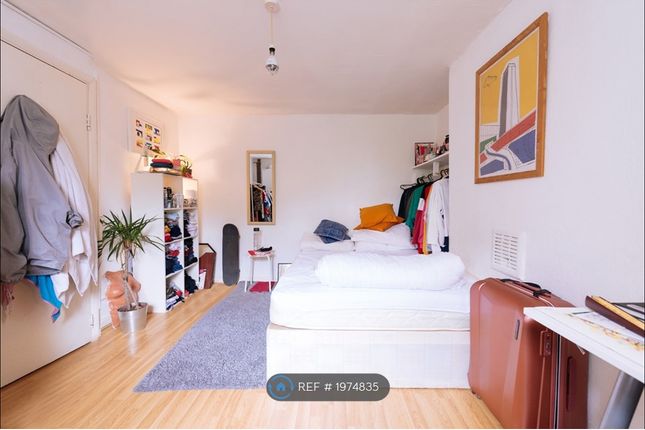 Terraced house to rent in Friary Road, London