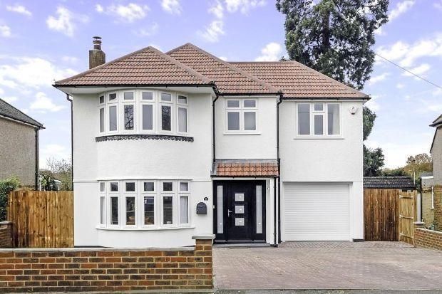 Thumbnail Detached house for sale in Chase Rd, l, London