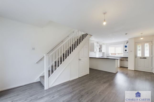 17 Fitzhamon Park, Tewkesbury photo 2