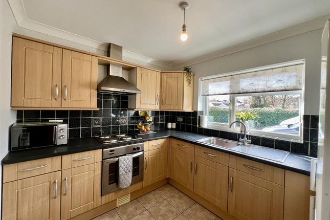 Springfield, Woodfield Road, Ammanford photo 3