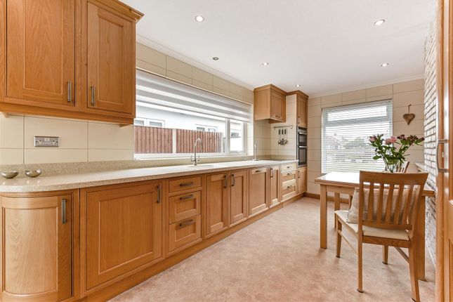 14, Owers Way, West Wittering photo 4