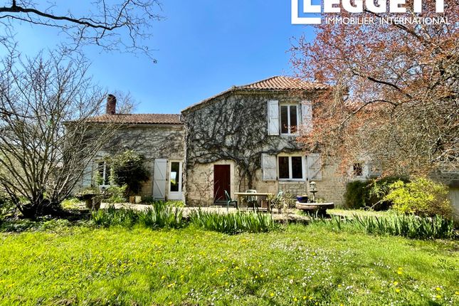Thumbnail Villa for sale in Val-D'auge, Charente, Nouvelle-Aquitaine