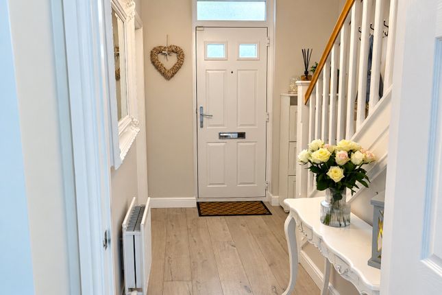 10, Naden View, Rochdale photo 2