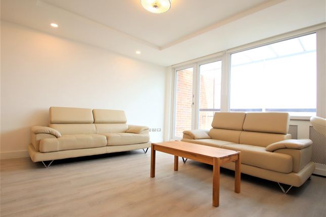 46, Embassy Lodge, London photo 3