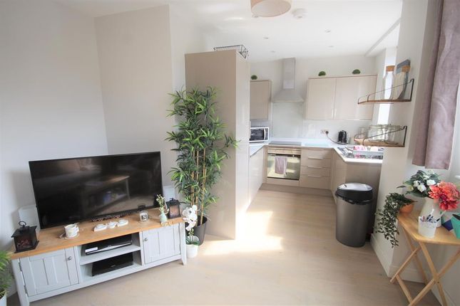 Flat for sale in White Lion Close, East Grinstead