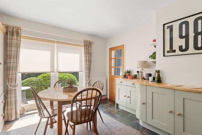 40, Cherry Orchard, Stratford-Upon-Avon photo 4