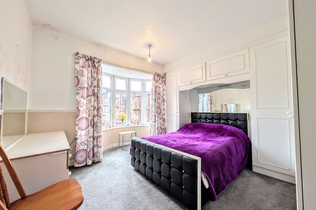180 Highfield Road, Bolton photo 3