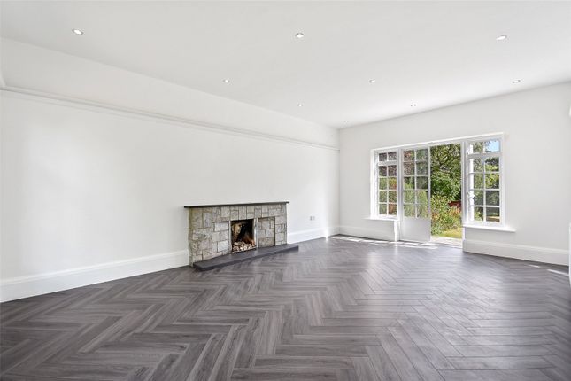 17, Russell Road, Middlesex photo 2