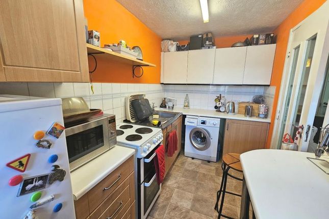 Flat for sale in Didcot, Oxfordshire