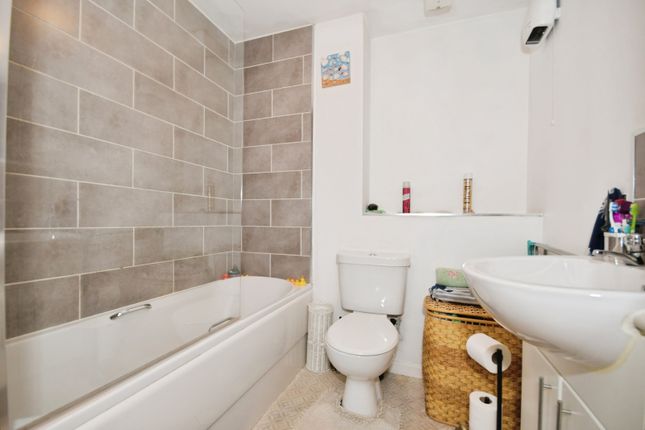 Apartment 8, Kentmere House,, Archdale Close, Derbyshire photo 4