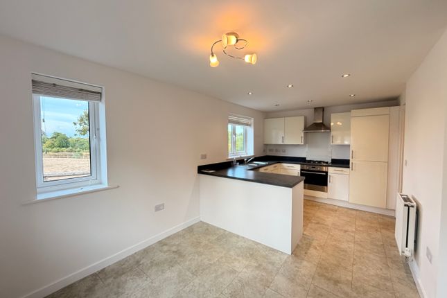 11, Lambert Drive, Salisbury photo 5