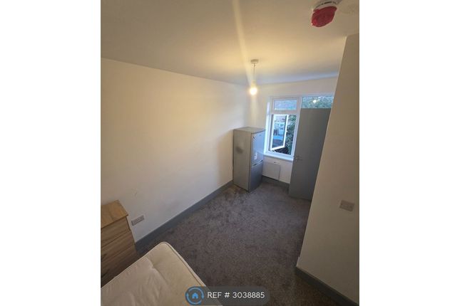 Alexandra Road, Romford, Romford photo 4