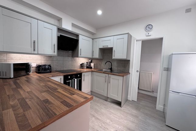 14, Portland Street, Whitwell photo 3