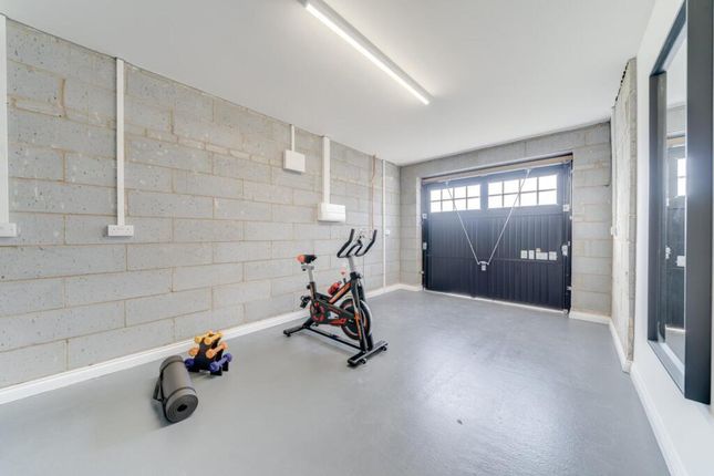 Garage.Jpeg