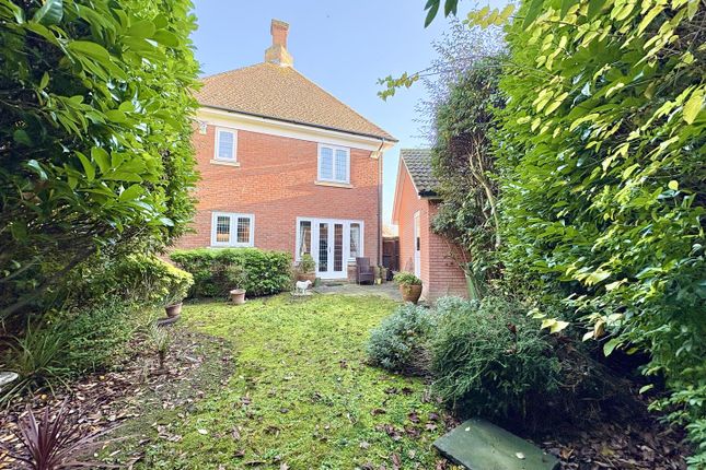59, Cuckoo Way, Braintree photo 4