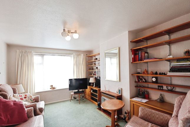 66, Westwood Avenue, Hitchin photo 2