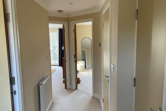 Flat 5, 32, Cooden Ledge, St. Leonards-On-Sea photo 2