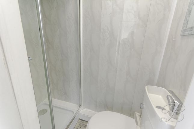 Room 2, 51, Princes Street, Mansfield photo 4