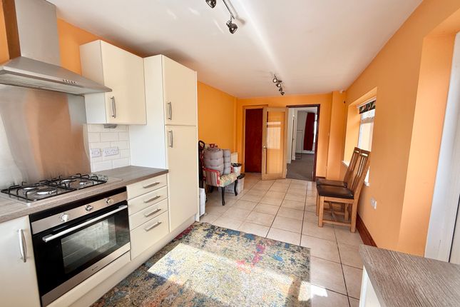 22, Stuart Street, Merthyr Tydfil photo 4