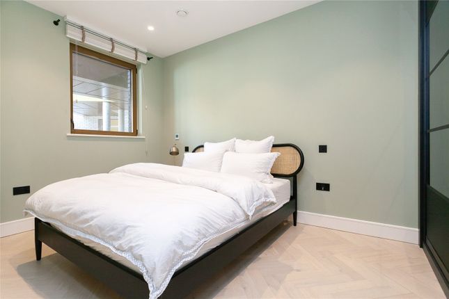 Flat 203, 33, Andrews Road, London photo 4